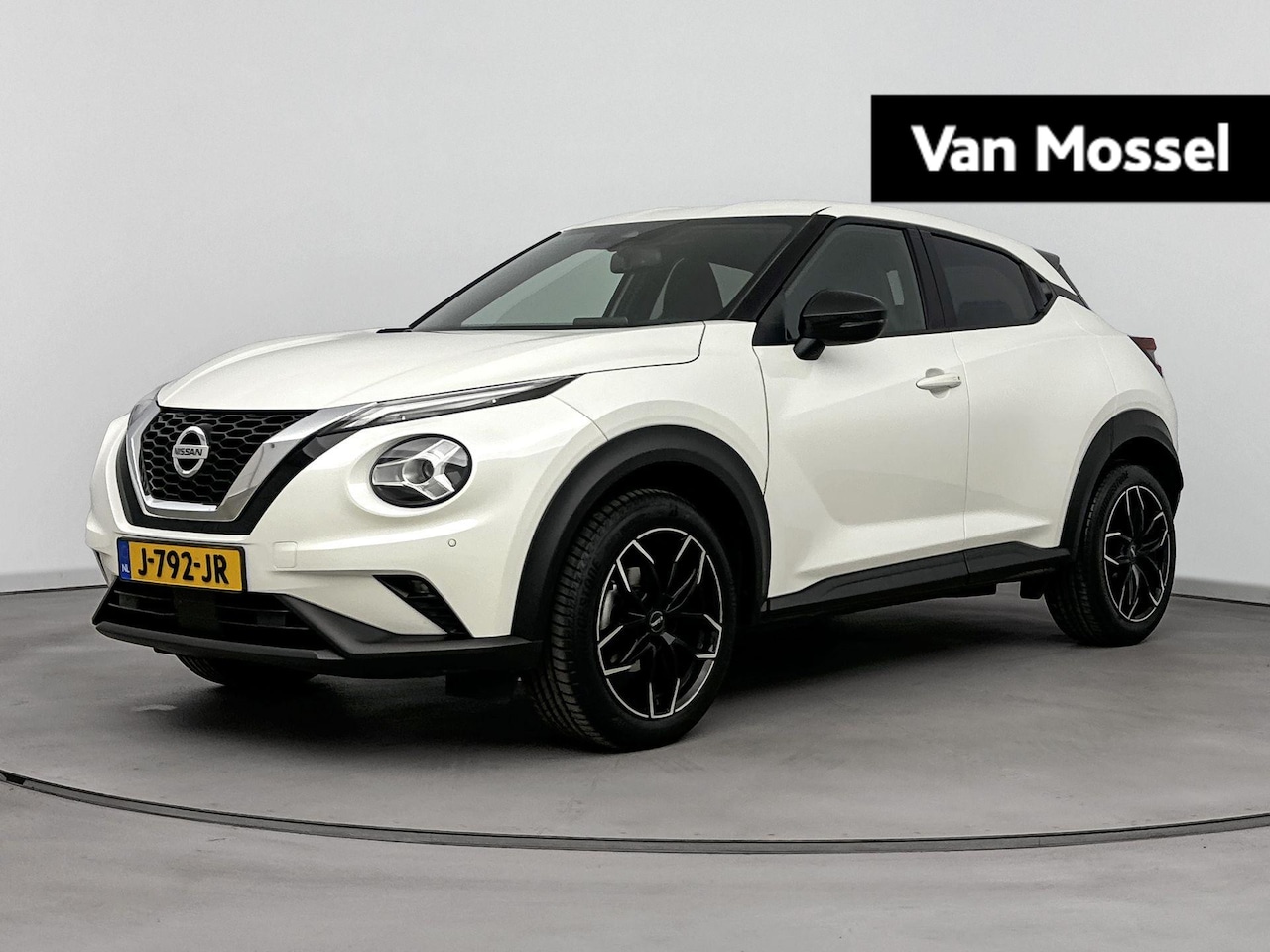 Nissan Juke - 1.0 DIG-T N-Connecta | Automaat | Navigatie | Achteruitrijcamera | Parkeersensoren | Carpl - AutoWereld.nl