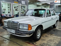 Mercedes-Benz 200-280 (W123) - 300 D 5 cyl. *I.Z.G.ST