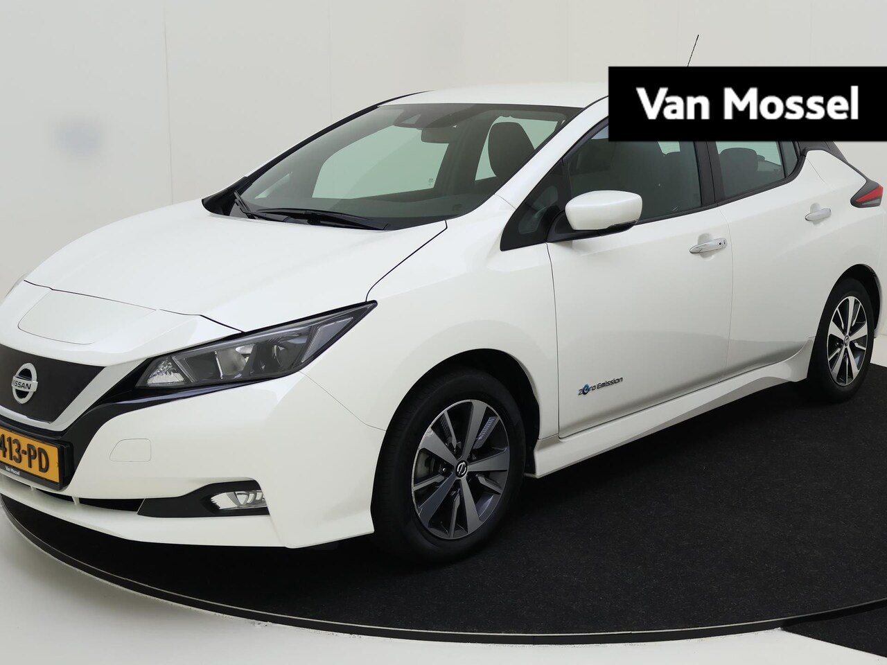 Nissan LEAF - Acenta 40 kWh | Adaptive Cruise Control | Camera | Full-Map Navigatie | Blind Spot Warning - AutoWereld.nl