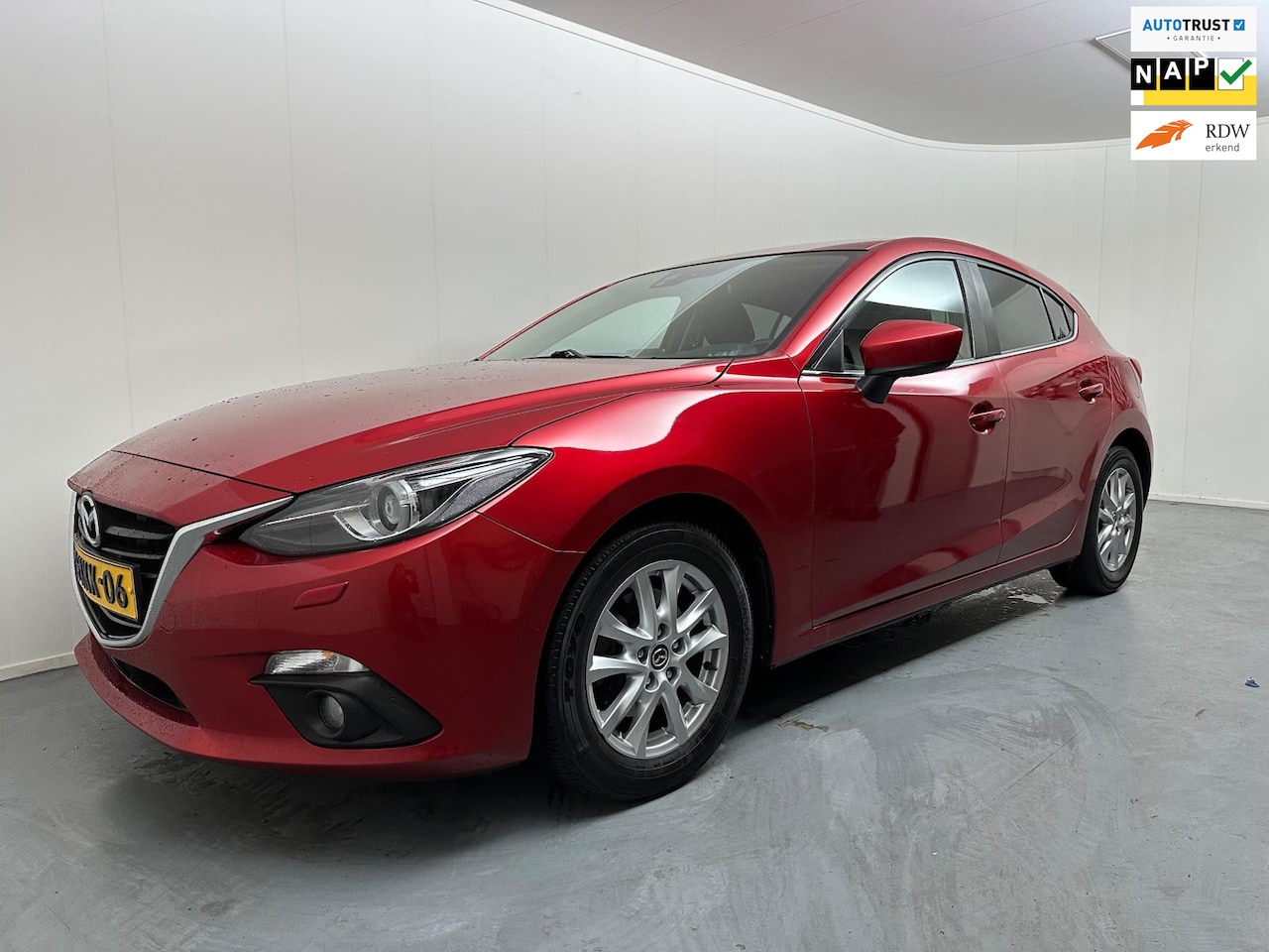 Mazda 3 - 2.0 TS+ # Clima # Navi # Pdc # Stoelverwarming # Nap - AutoWereld.nl