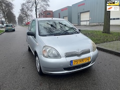 Toyota Yaris - 1.3-16V VVT-i Sol Aangepaste invalide-auto