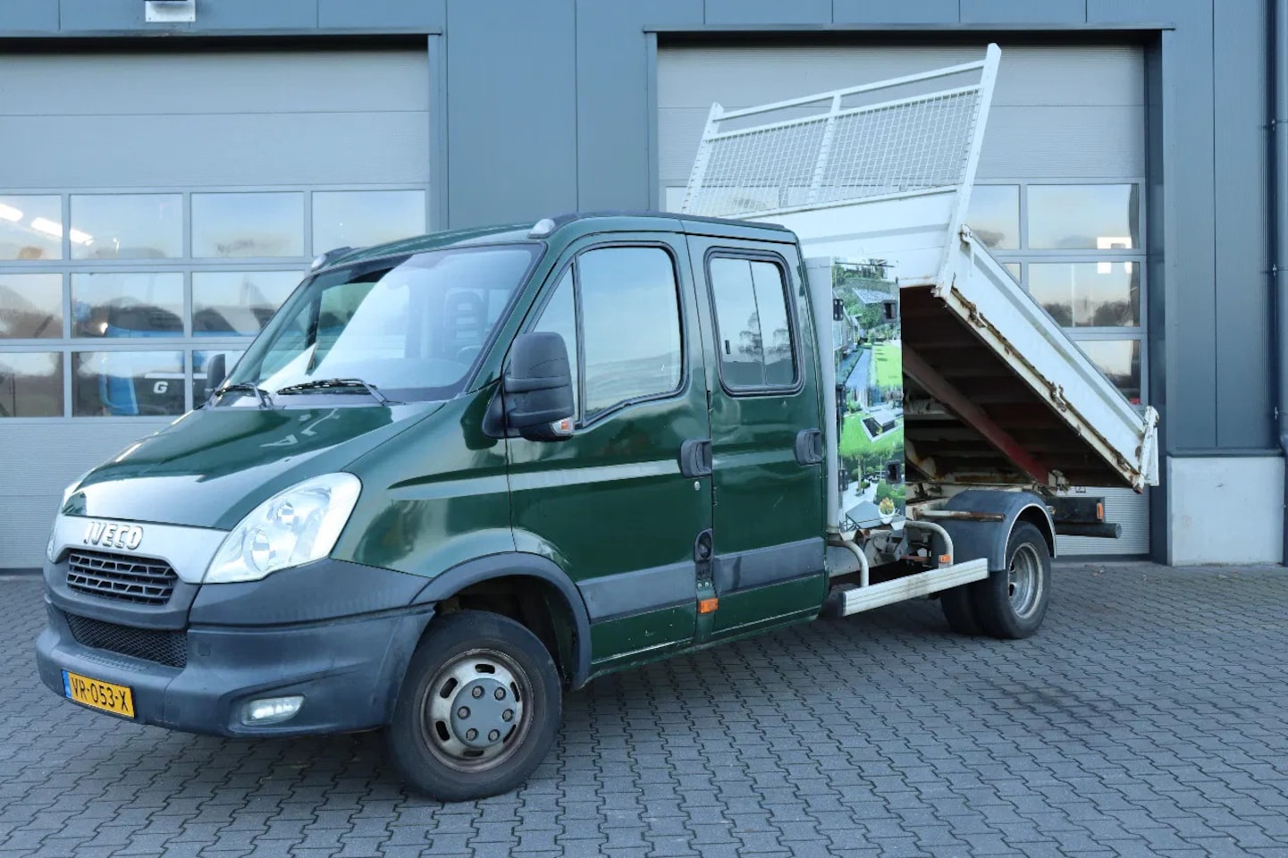 Iveco Daily - 35C13 2.3 M-Jet l KIPPER l DUBBEL CABINE l DUBBEL LUCHT l 3500 AHW - AutoWereld.nl