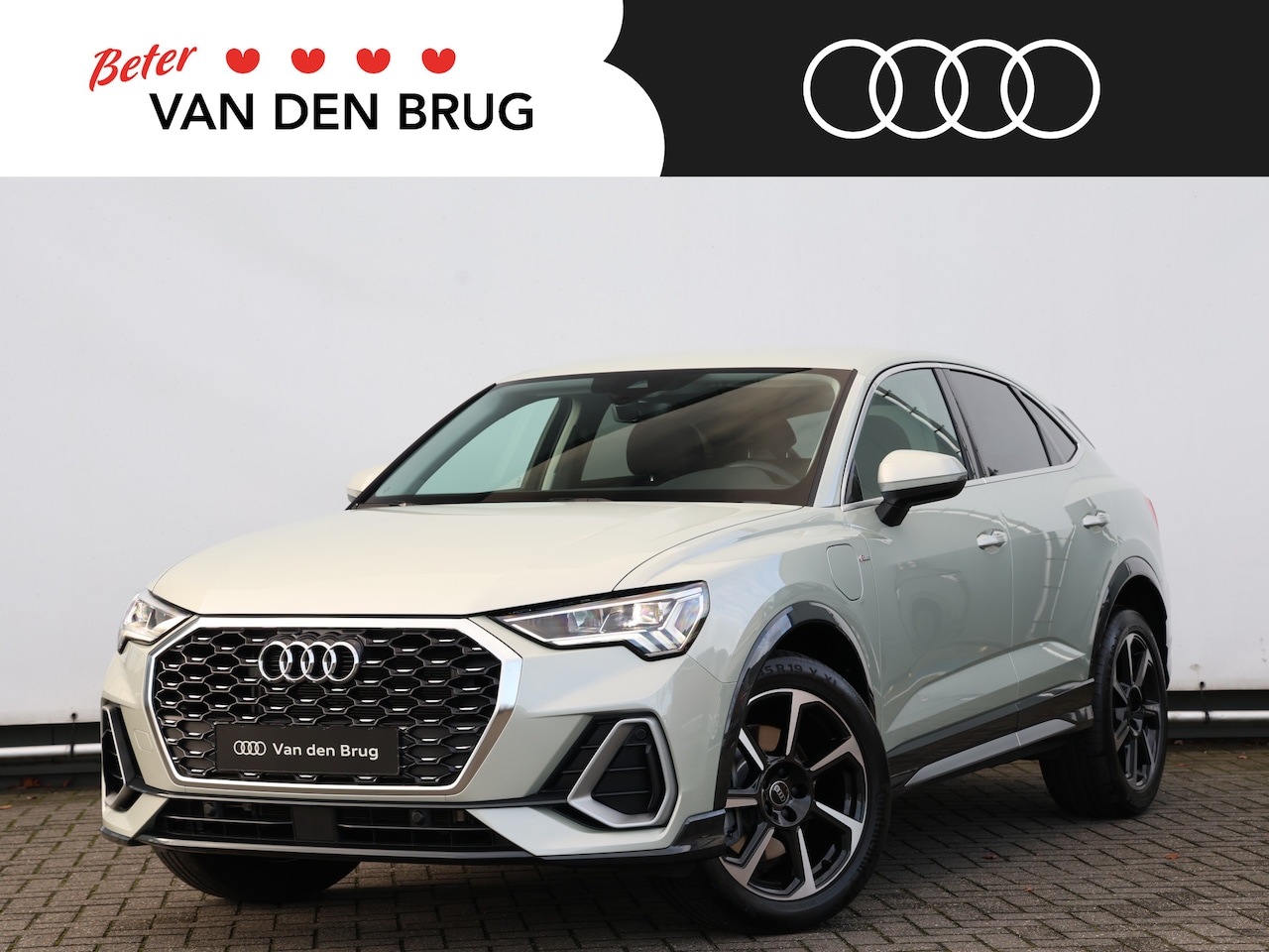 Audi Q3 Sportback - 45 TFSI e S Edition 245pk | Keyless | Grootlichtass. | Apple Carplay | Navi | Trekhaak | S - AutoWereld.nl