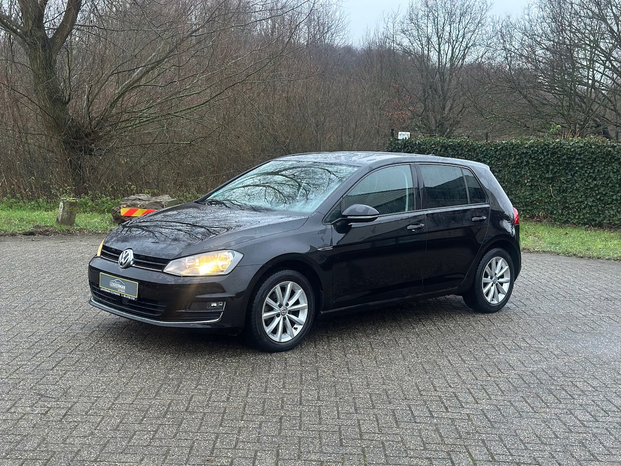 Volkswagen Golf - 1.2 TSI Highline NAVI I TREKHAAK I DSG I PDC I KEYLESS - AutoWereld.nl