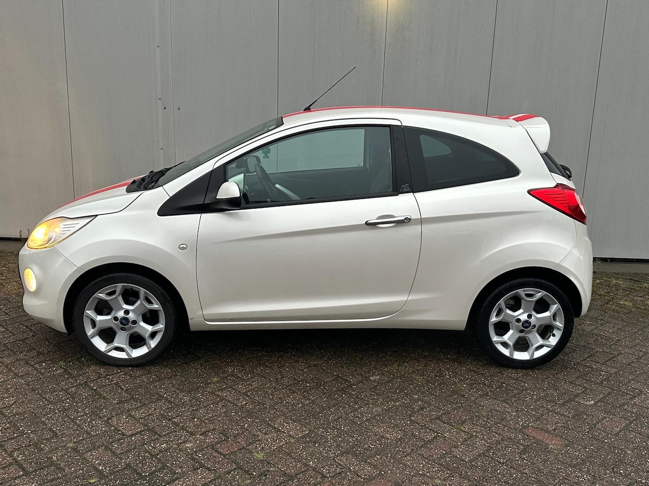 Ford Ka - 1.2 Titanium X start/stop 1.2 Titanium X start/stop - AutoWereld.nl