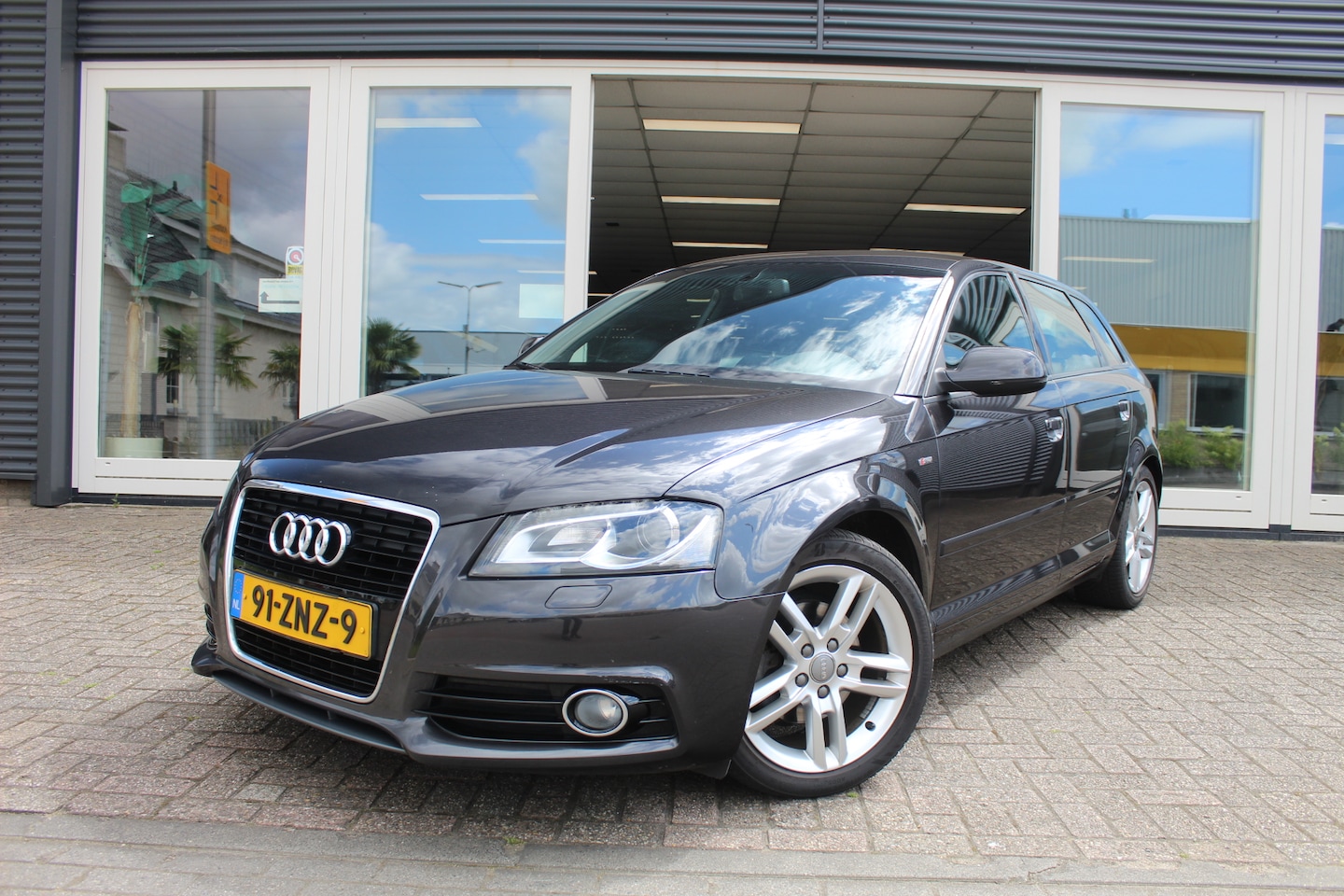 Audi A3 Sportback - 1.2 TFSI S-Line Automaat, Airco, PDC, Cruise Control. Prijs Is Rijklaar Inclusief 6 maande - AutoWereld.nl