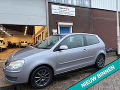 Volkswagen Polo - 1.4-16V Optive AIRCO&APK