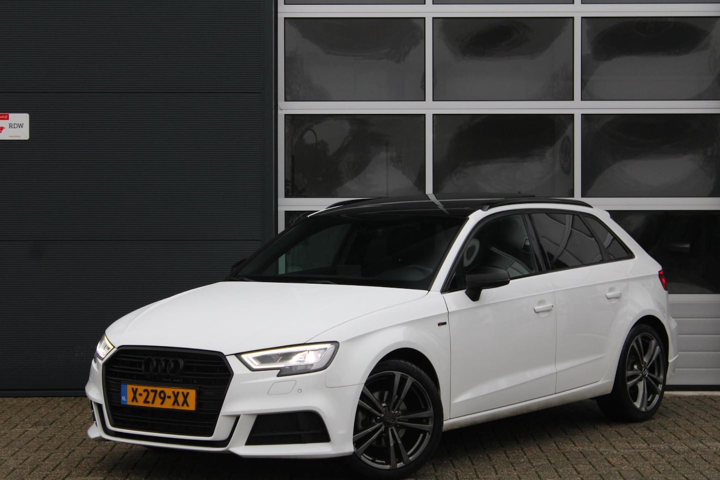 Audi A3 Sportback - 1.4 TFSI 150pk 3x S-Line | Pano | Virtueel | Stoelverwarming - AutoWereld.nl