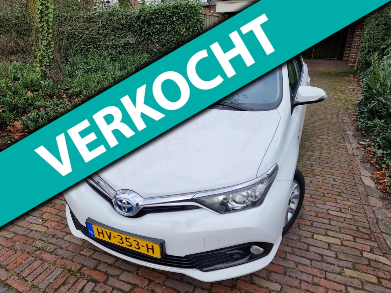 Toyota Auris - 1.8 Hybrid Aspiration N-Type Navi/Camera - AutoWereld.nl