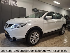 Nissan Qashqai - 1.2 Acenta 116PK Navigatie / Achteruitrijcamera / Bluetooth / Parkeer Sensoren