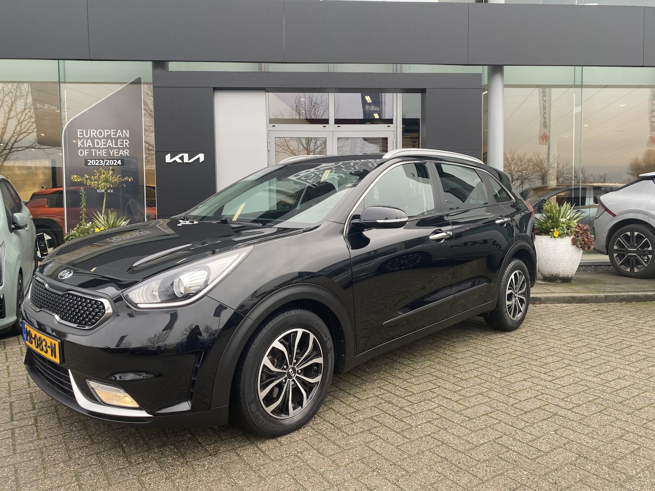 Kia Niro - 1.6 GDi Hybrid DynamicLine Travel Connect Trekhaak // 68.000km info Roel 0492-588951 - AutoWereld.nl