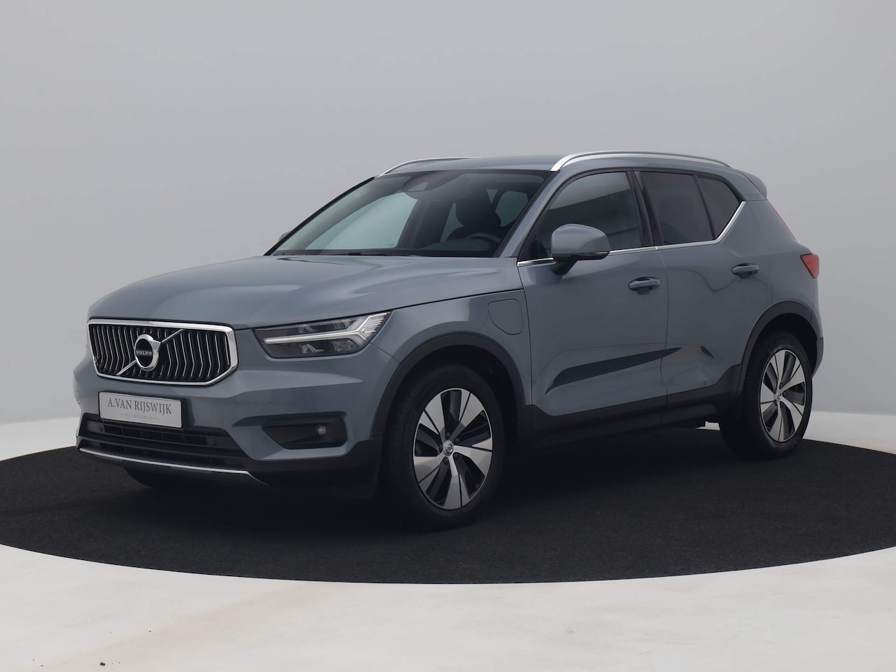 Volvo XC40 - 1.5 T4 Recharge Inscription Expression | CAMERA | KEYLESS | STOEL- EN STUURVERW. - AutoWereld.nl