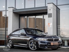 BMW 5-serie - M550i XDrive High Executive / HUD / B&W Audio / Pano