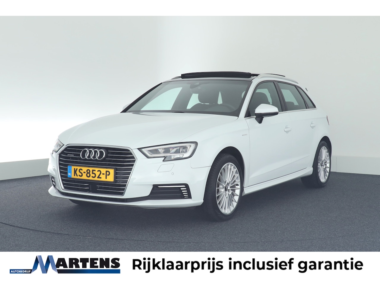 Audi A3 Sportback - 1.4 204pk S-Tronic e-tron S-Line Trekhaak Keyless Stoelverwarming Virtual Cockpit Panorama - AutoWereld.nl