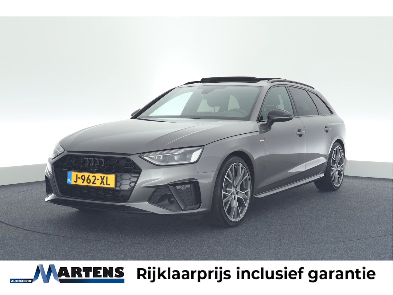 Audi A4 Avant - 40 TFSI 204pk quattro 2x S-Line Black Edition Trekhaak 360Camera Keyless Leder Virtual Coc - AutoWereld.nl