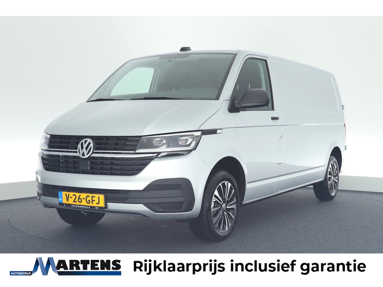 Volkswagen Transporter - 2.0 TDI 150pk DSG L2H1 28 Camera Led App-Connect - AutoWereld.nl