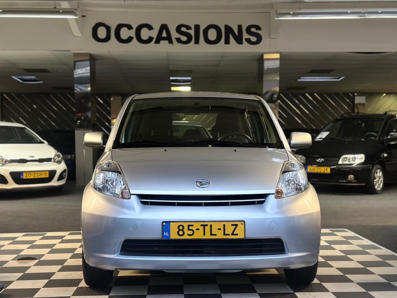 Daihatsu Sirion 2 - 1.3-16V Comfort Automaat Elek-Pakket NAP - AutoWereld.nl