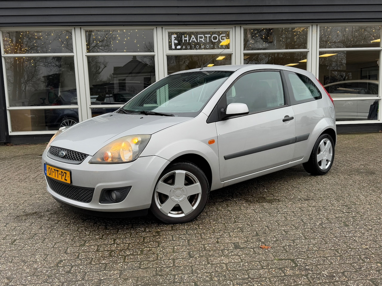 Ford Fiesta - 1.3-8V Futura | Airco | Radio | - AutoWereld.nl