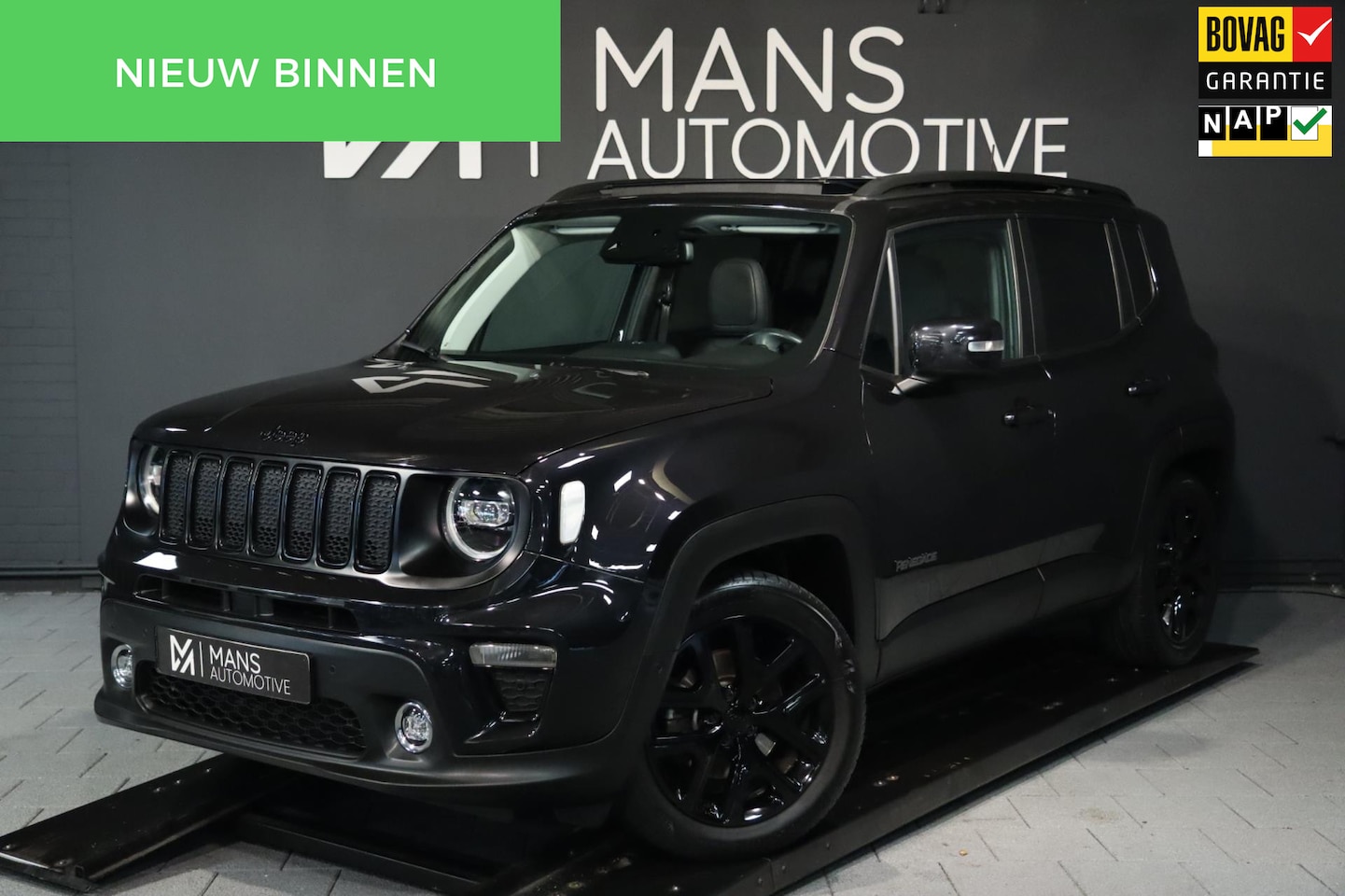 Jeep Renegade - Jeep Renegade 1.3T Limited / BLACKPACK / PANODAK / DODEHOEK / CAMERA / KEYLESS / LEDER - AutoWereld.nl