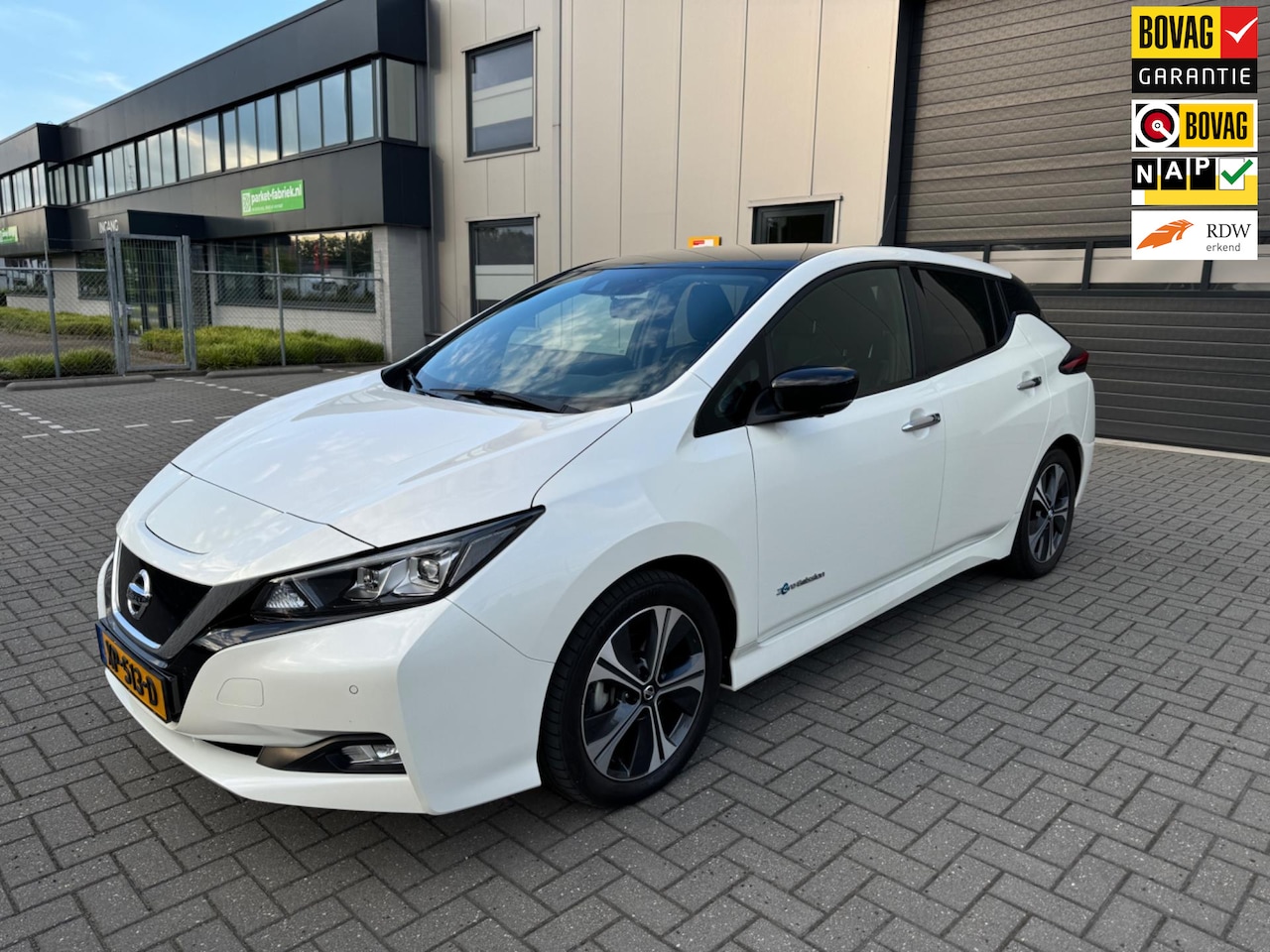 Nissan LEAF - Tekna 40 kWh / Tijdelijke Actie: 5% Korting op Alle Voertuigen! - AutoWereld.nl