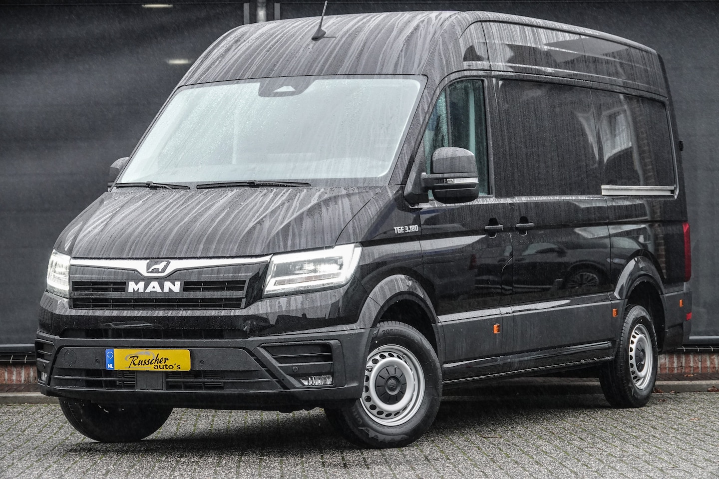 MAN TGE - 35 | 177Pk Aut. | 3.180 | L3H3 | 2x schuifdeur | 12,9'' Display | Nieuw Model | Deep Black - AutoWereld.nl