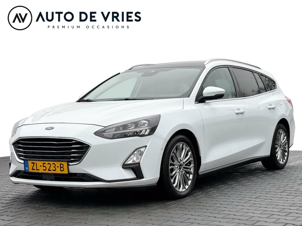 Ford Focus Wagon - 1.0 EcoBoost 125pk Automaat Titanium Business | Panoramadak | Full LED | Winterpakket - AutoWereld.nl