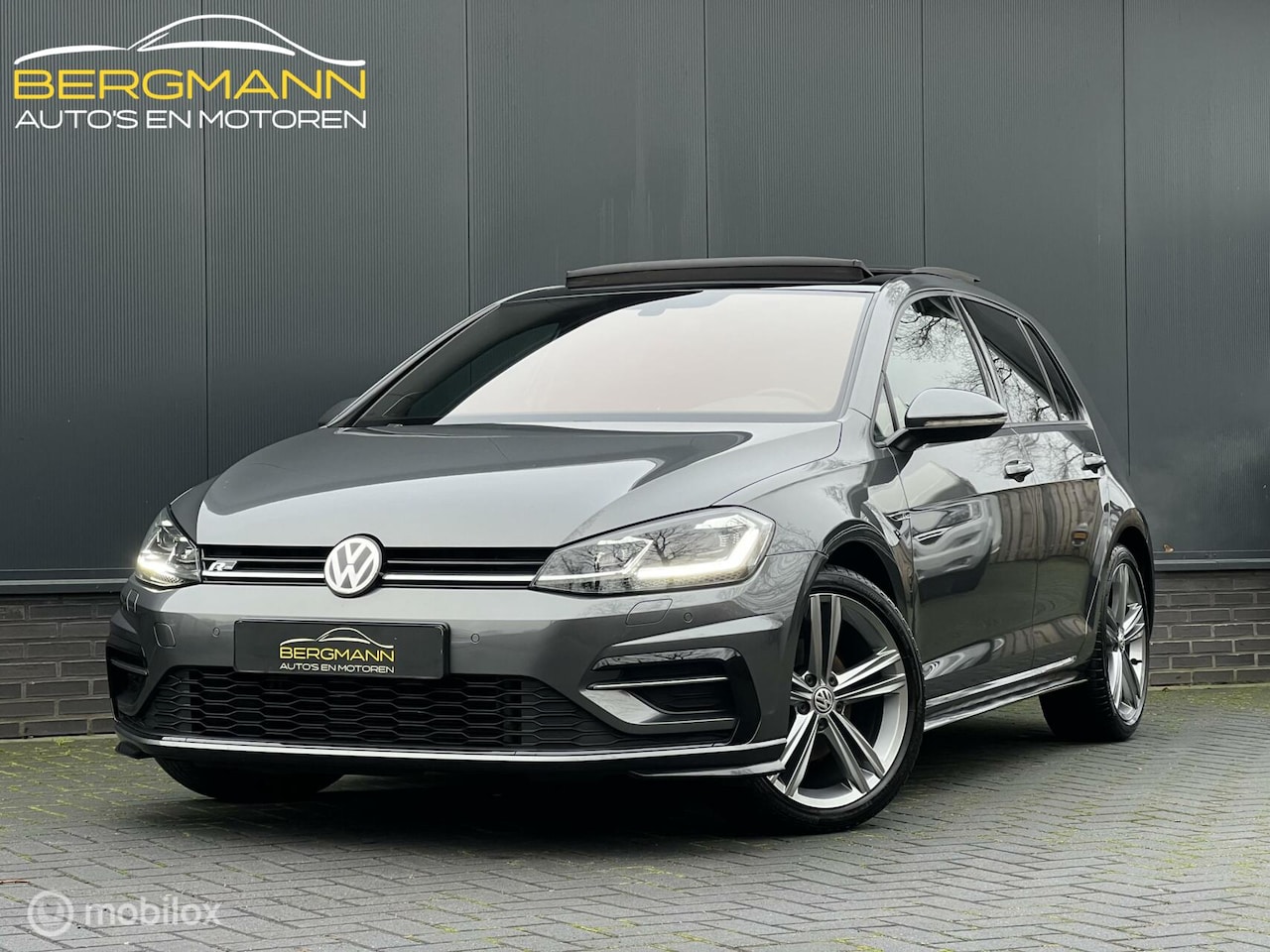 Volkswagen Golf - 1.5 TSI DSG 3xR-line|Pano|Dynaudio|Virtual - AutoWereld.nl