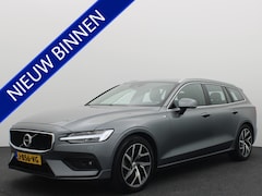 Volvo V60 - 2.0 T5 Momentum AUTOMAAT / KEYLESS / TREKHAAK / STOELVERW / STUURVERW / CARPLAY / CAMERA /