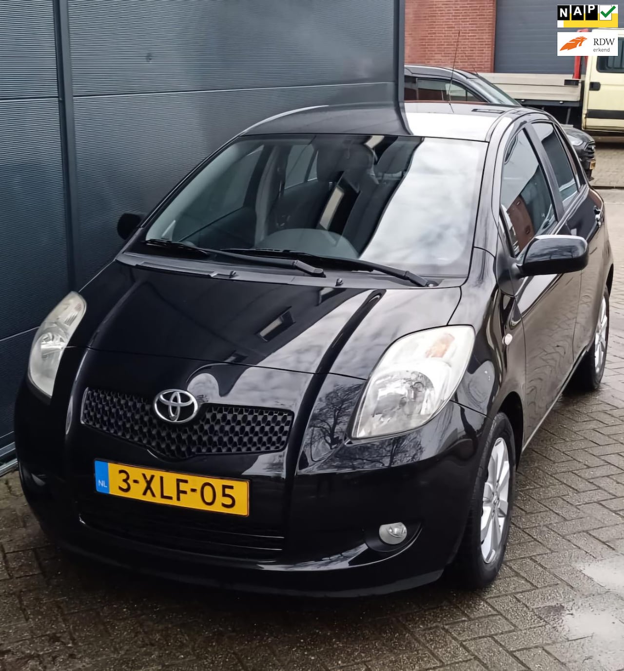 Toyota Yaris - 1.3 VVTi Cool Airco - AutoWereld.nl