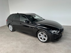 BMW 3-serie - 320i, Automaat, M pakket, schuifdak, elec.a.klep, head-up, 18 inch