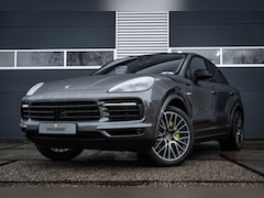 Porsche Cayenne Coupé - 3.0 E-Hybrid |Sport chrono|Matrix-LED| Pano |Trekhaak elektr. |Keyless |BOSE |