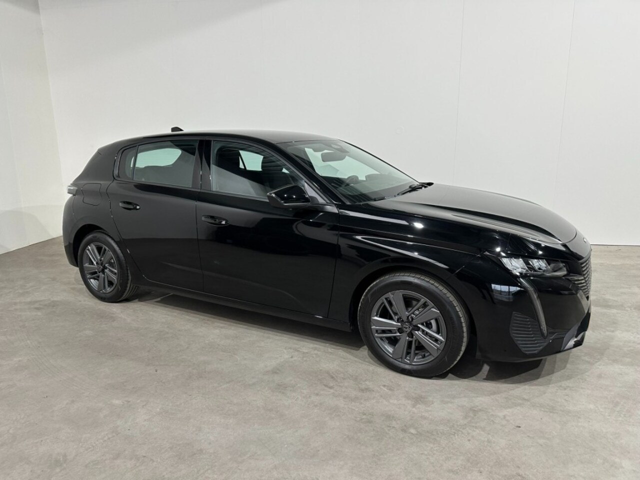 Peugeot 308 - Active, 130pk, Automaat, Navigatie, camera,Trekhaak afn, Adap.cr - AutoWereld.nl