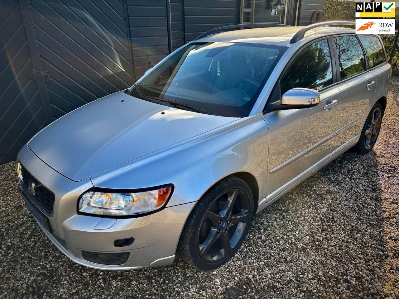 Volvo V50 - 1.8 Edition II YOUNGTIMER | LEDER |CLIMA | XENON | DEALER ONDERHOUD | APK - AutoWereld.nl