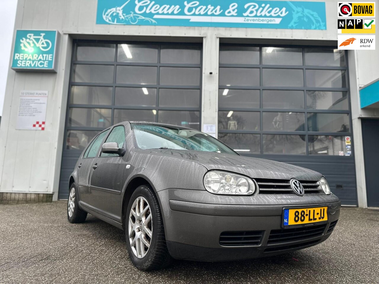 Volkswagen Golf - 2.3 V5 Highline 2.3 V5 Highline - AutoWereld.nl