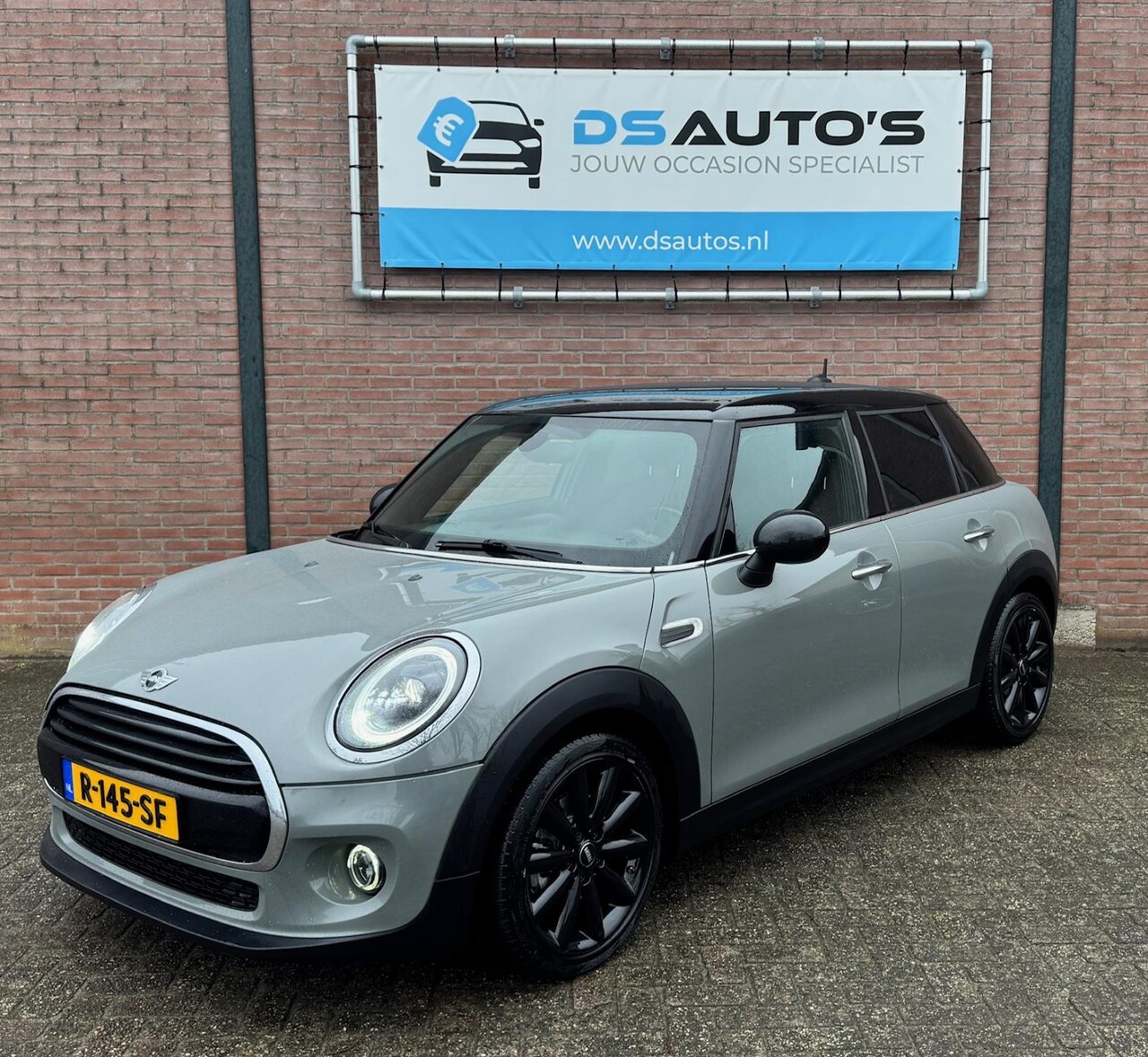 MINI Cooper - Mini 1.5 Business LED Union Jack - AutoWereld.nl