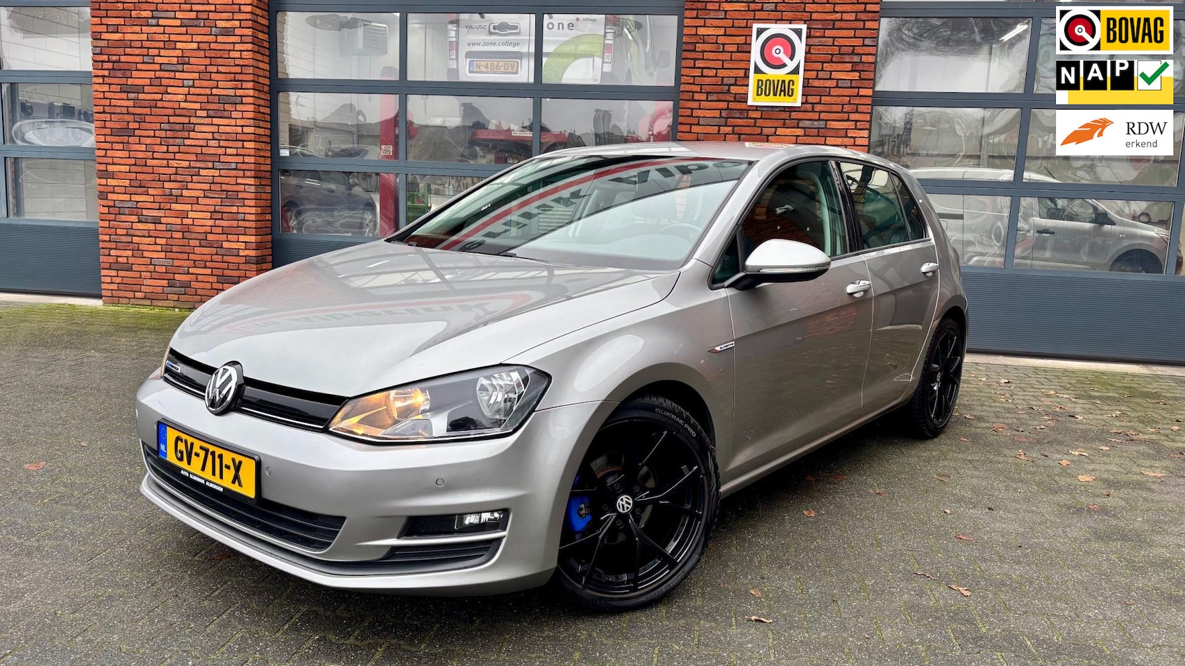 Volkswagen Golf - 1.0 TSI Comfortline |Navigatie|Apple CarPlay|Cruise control - AutoWereld.nl