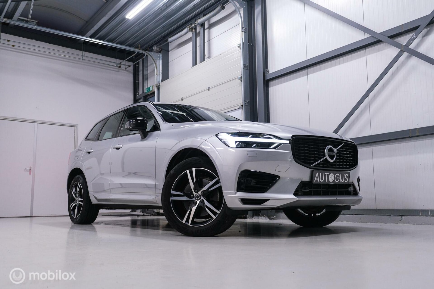 Volvo XC60 - 2.0 Recharge T8 AWD R-Design | schuifdak | Nappa leder | 390 pk | NAP | NL auto | acc | - AutoWereld.nl