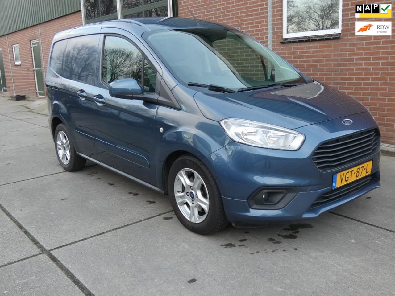 Ford Transit Courier - 1.0 Limited EcoBoost S&S*navi/camera* - AutoWereld.nl