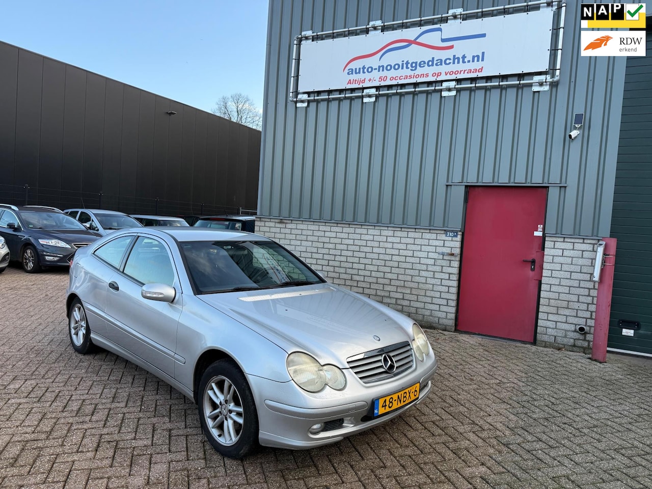 Mercedes-Benz C-klasse Sportcoupé - 180 K. Amice 180 K. Amice - AutoWereld.nl