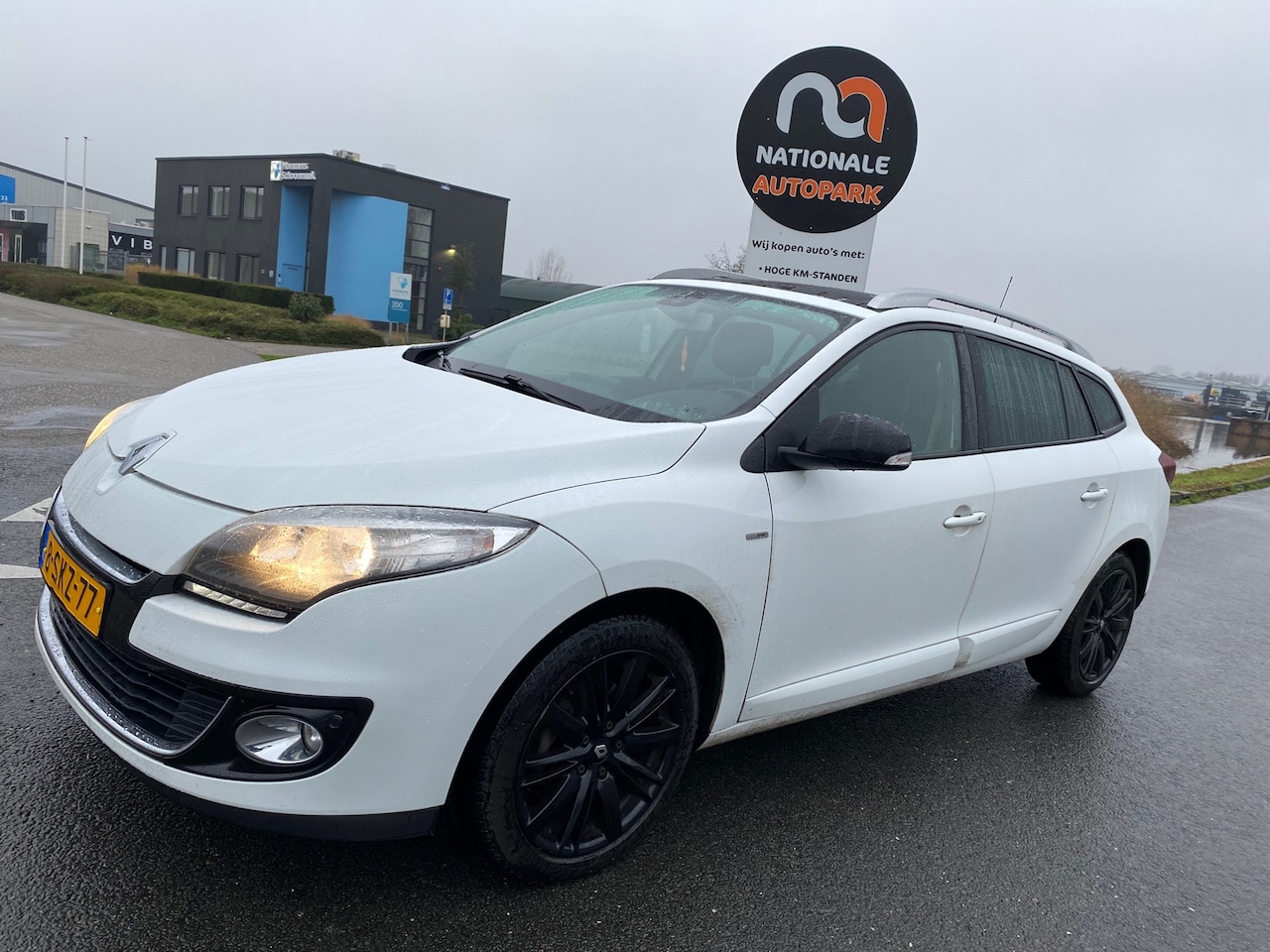 Renault Mégane Estate - 2013 * 1.5 dCi Bose * NAVI * TOP - AutoWereld.nl