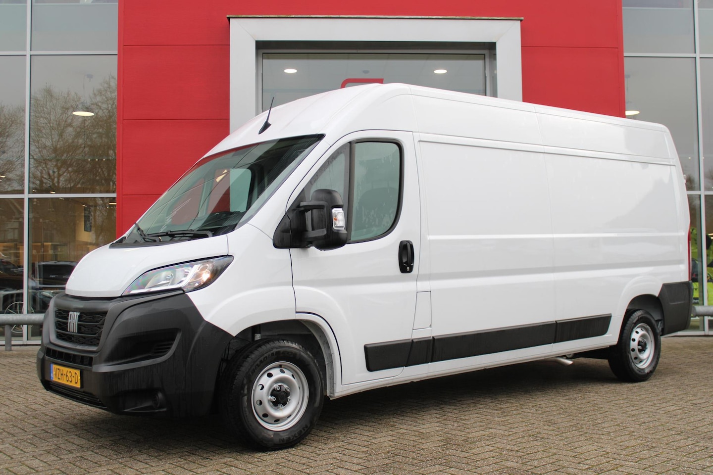 Fiat Ducato - 33 2.2 MultiJet 140PK L3H2 | ACHTERUITRIJ CAMERA | APPLE CARPLAY/ANDROID AUTO | 3-ZITS | C - AutoWereld.nl