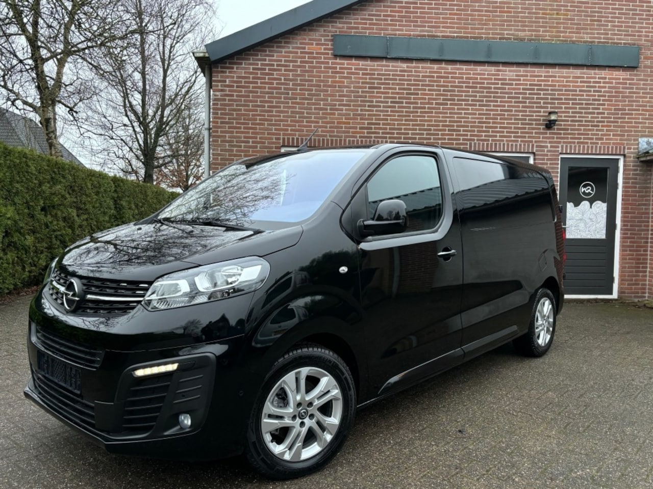 Opel Vivaro - 2.0D 180 PK, 8 traps AUT. Trekh. Keyless - AutoWereld.nl