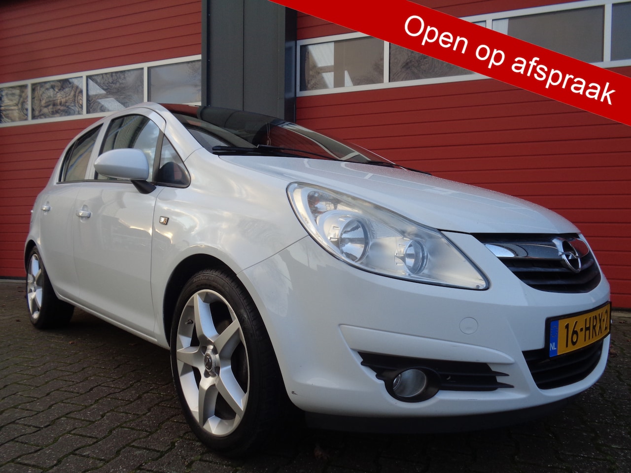 Opel Corsa - 1.4-16V Enjoy 90PK Airco Cruise LMV Elektrisch glazen panorama-dak 5DRS NL-Auto - AutoWereld.nl