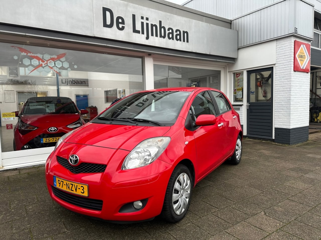 Toyota Yaris - 1.3 VVT-i Aspiration 1.3 VVTi Aspiration - AutoWereld.nl