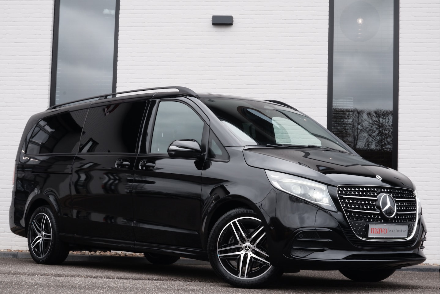 Mercedes-Benz V-klasse - 300d / XXL / DC / AMG / New Model / 2x Elec Schuifd / 360 Cam / Burmester / Vol Opties / N - AutoWereld.nl