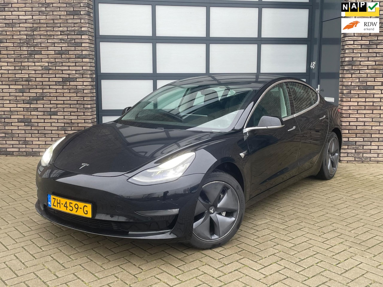 Tesla Model 3 - Long Range RWD Long Range RWD 75 kWh Zwart AUTOPILOT Incl. BTW Zwart - AutoWereld.nl