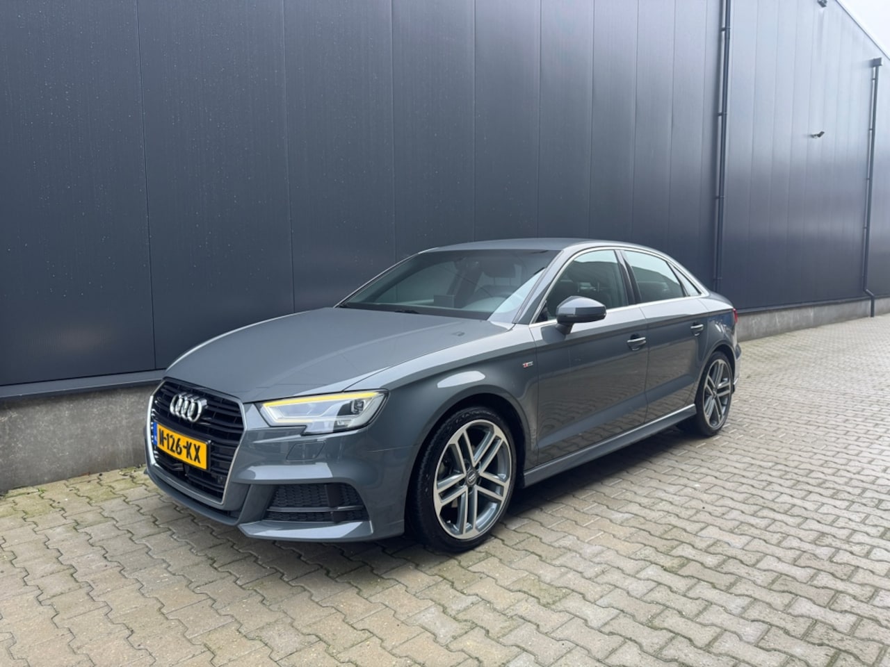 Audi A3 Limousine - 1.6 TDI Sport S Line Edition 2018 - AutoWereld.nl