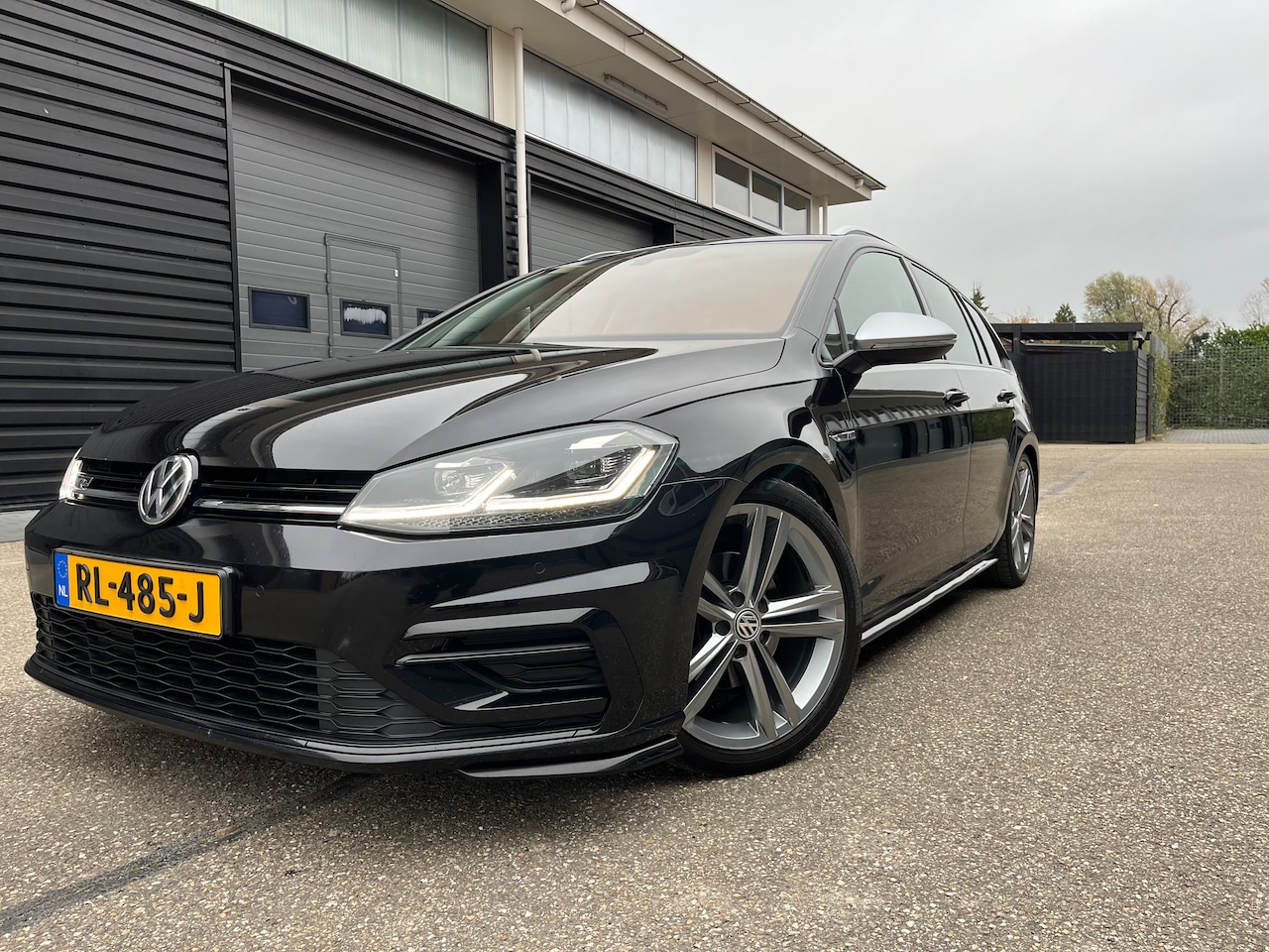 Volkswagen Golf Variant - 1.5 TSI Highline Business R R-Line 190PK! Vol opties!! Pano, PDC, Verw. voorruit, Virt. Cockpit, Alcantara, Enz. enz.. - AutoWereld.nl