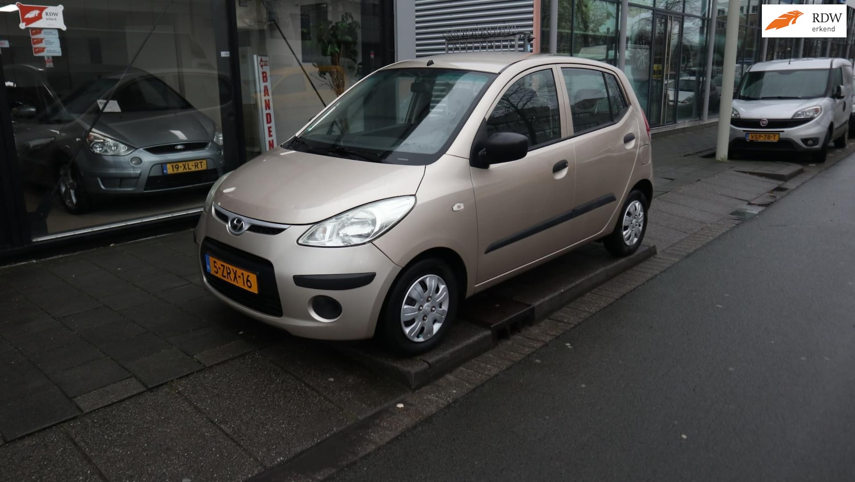 Hyundai i10 - 1.25i Active AIRCO - AutoWereld.nl