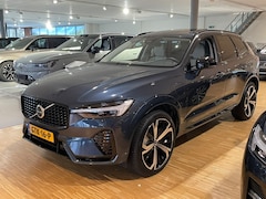 Volvo XC60 - T6 AWD Recharge Plus Dark | Trekhaak | Adaptieve Cruise Control | Parkeercamera | Voorverw